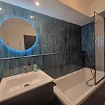 Apartment Avec Piscine Bleu Du *