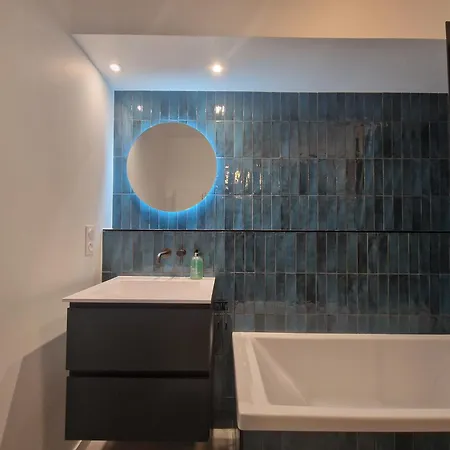 Avec Piscine Bleu Du Daire Évian-les-Bains